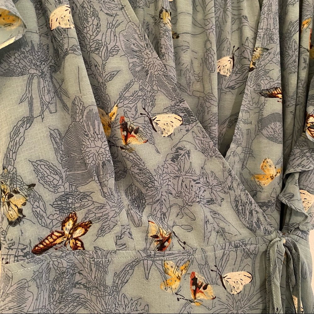 Butterfly Wrap tunic - Picture 13 of 13